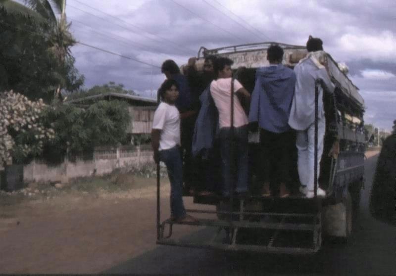 Ein Auto nach Ban Nong Waeng